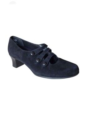 Munro Black Suede Low Heel Pumps  2” Heel Business Casual Size 8 Narrow